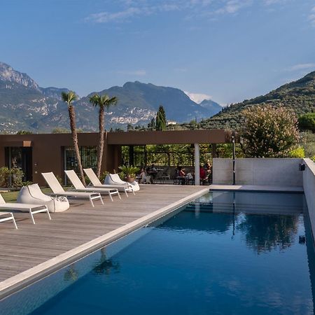 Oleeva Garda Living - Adults Only Panzió Riva del Garda Kültér fotó