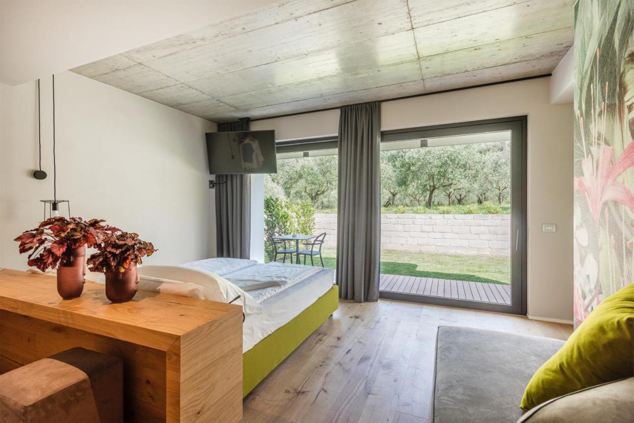 Oleeva Garda Living - Adults Only Panzió Riva del Garda Kültér fotó