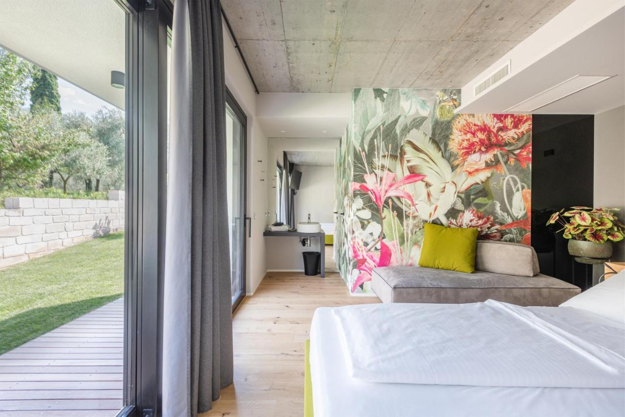 Oleeva Garda Living - Adults Only Panzió Riva del Garda Kültér fotó