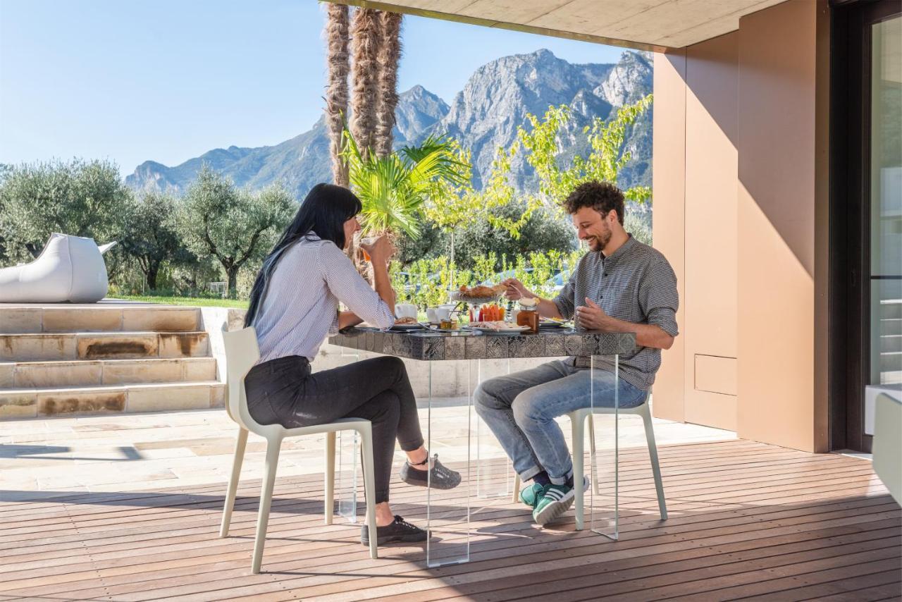 Oleeva Garda Living - Adults Only Panzió Riva del Garda Kültér fotó