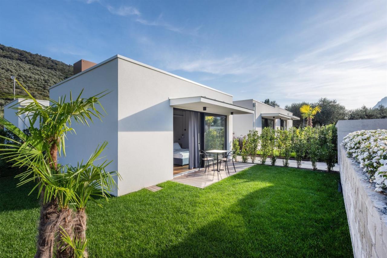 Oleeva Garda Living - Adults Only Panzió Riva del Garda Kültér fotó