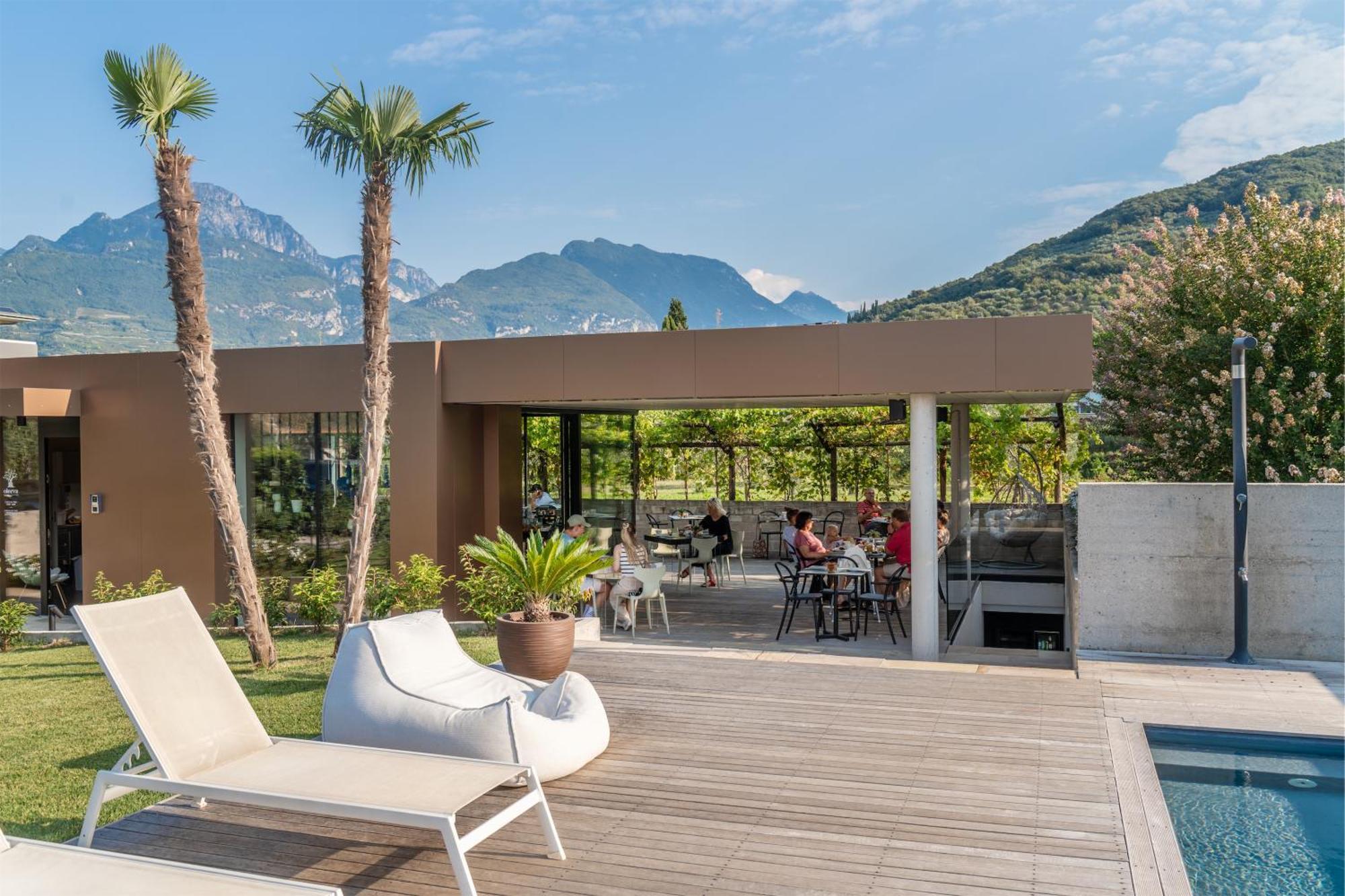 Oleeva Garda Living - Adults Only Panzió Riva del Garda Kültér fotó
